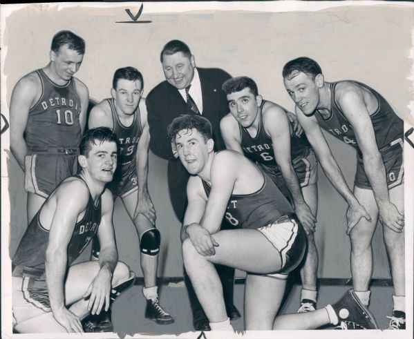 1940-41 Detroit Eagles First Generation Photo - Lot of 6 SPORT Magazine Archives (MEARS Type 1 LOA)