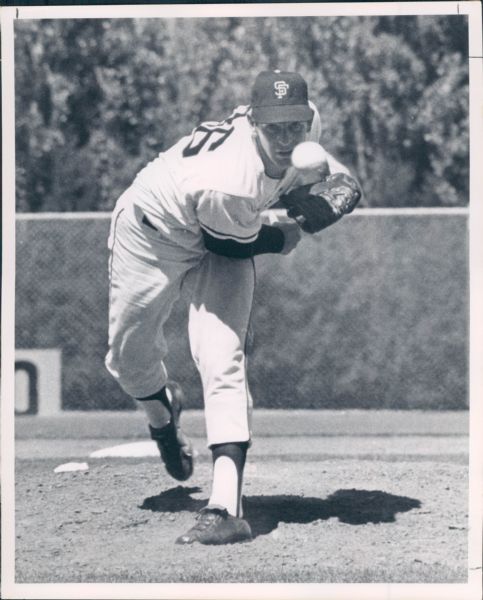 1968-69 Gaylord Perry San Francisco Giants "The Sporting News Collection Archives" Original Type 1 8"x10" Photos - Lot of 2 - (Sporting News Collection Hologram/MEARS Type 1 Photo LOA)