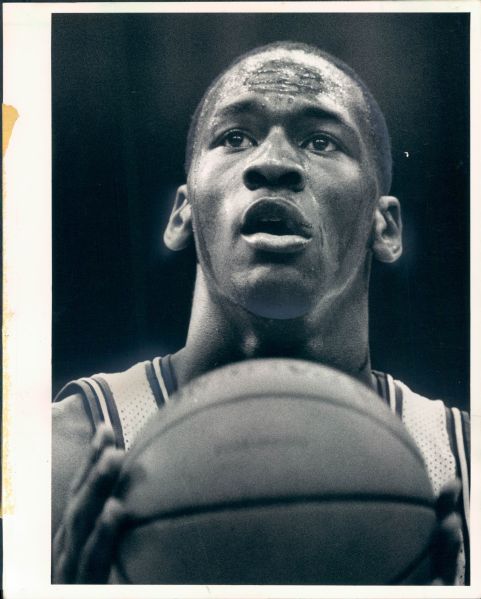 1987 Michael Jordan Chicago Bulls "Chicago Sun-Times" Original Type 1 8" x 10" Photo (Sun Times Hologram/MEARS Type 1 Photo LOA)