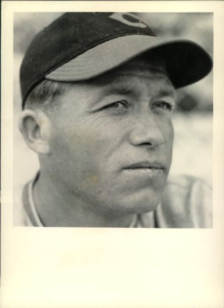 1939 Jimmy Outlaw Cincinnati Reds "The Sporting News Collection Archives" Original Type 1 Photo (Sporting News Collection Hologram/MEARS Type 1 Photo LOA)