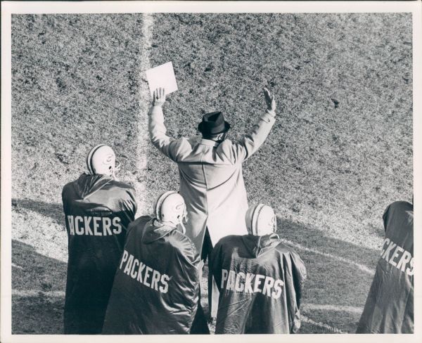 1960s Vince Lombardi Green Bay Packers Original Type 1 8" x 10" Photo - Green Bay Press Gazette