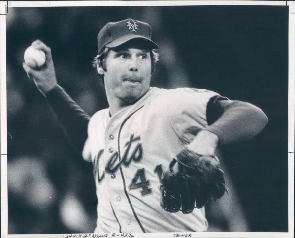 1975-76 Tom Seaver New York Mets "The Sporting News Collection Archives" Original Type 1 8" x 10" Photo (Sporting News Collection Hologram/MEARS Type 1 Photo LOA) - Lot of 2