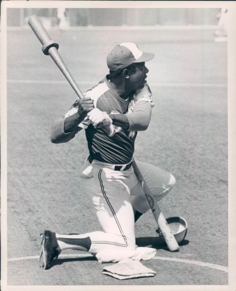 1973 Hank Aaron Atlanta Braves "The Sporting News Collection Archives" Original Type 1 8" x 10" Photo (Sporting News Collection Hologram/MEARS Type 1 Photo LOA)