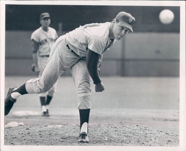 1968 Tom Seaver New York Mets "The Sporting News Collection Archives" Original Type 1 8" x 10" Photo (Sporting News Collection Hologram/MEARS Type 1 Photo LOA)