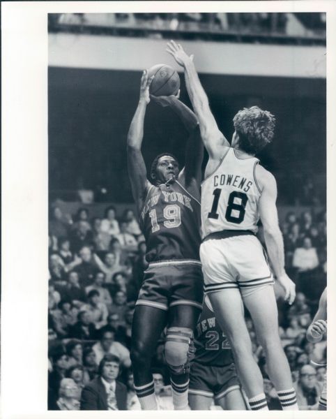 1964-73 Willis Reed New York Knicks "The Sporting News Collection Archives" Original Type 1 Photos (The Sporting News Collection Hologram/MEARS Original Type 1 Photo LOA) - Lot of 2