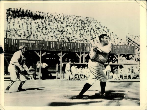 1933 Babe Ruth New York Yankees "The Sporting News Collection Archives" Original Type 1 Photo (Sporting News Collection Hologram/MEARS Type 1 Photo LOA)