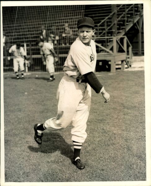 1941-43 circa Dick Newsome Boston red Sox "The Sporting News Collection Archives" Original Type 1 8" x 10" Photo (Sporting News Collection Hologram/MEARS Type 1 Photo LOA)