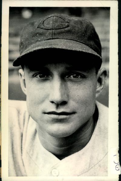 1939 Bucky Walters Cincinnati Reds "The Sporting News Collection Archives" Original Type 1 4.5" x 6.5" Photo (Sporting News Collection Hologram/MEARS Type 1 Photo LOA)