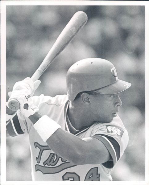 1985 Kirby Puckett Minnesota Twins "The Sporting News Collection Archives" Original Type 1 8" x 10" Photo (Sporting News Collection Hologram/MEARS Type 1 Photo LOA)