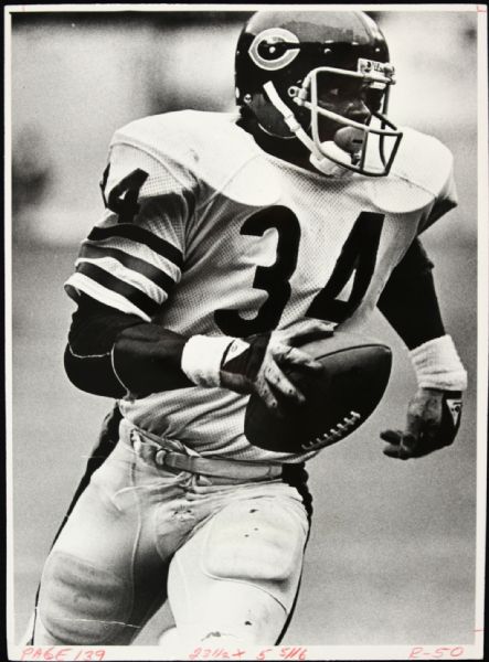 1980 Walter Payton Chicago Bears "TSN Collection Archives" Original Type 1 8.5" x 11.5" The Finest Jumbo Oversized Photo Extant!!! (TSN Collection Hologram/MEARS Type 1 Photo LOA) 1:1, Unique