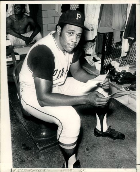 1969 Willie Stargell Pittsburgh Pirates "The Sporting News Collection Archives" Original Type 1 8" x 10" Photo (Sporting News Collection Hologram/MEARS Type 1 Photo LOA)