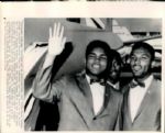 1963-65 Cassius Clay / Muhammad Ali Chicago Sun-Times Original Type 1 Photo (Chicago Sun-Times Hologram/MEARS Type 1 Photo LOA) - Lot of 7