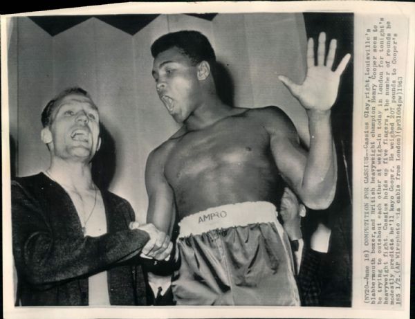 1963-94 Cassius Clay / Muhammad Ali "Chicago Sun-Times" Original Type 1 Photo (Chicago Sun-Times Hologram/MEARS Type 1 Photo LOA) - Lot of 12