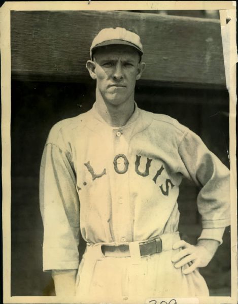 1920-21 crica Austin McHenry St. Louis Cardinals "The Sporting News Collection Archives" Original Type 1 6.5" x 8.5" Photo (Sporting News Collection Hologram/MEARS Type 1 Photo LOA)