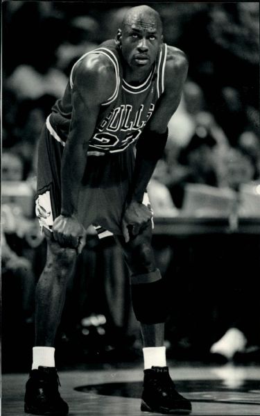 1992 Michael Jordan Chicago Bulls "Chicago Sun-Times" Original Type 1 Photo (Chicago Sun-Times Hologram/MEARS Type 1 Photo LOA)