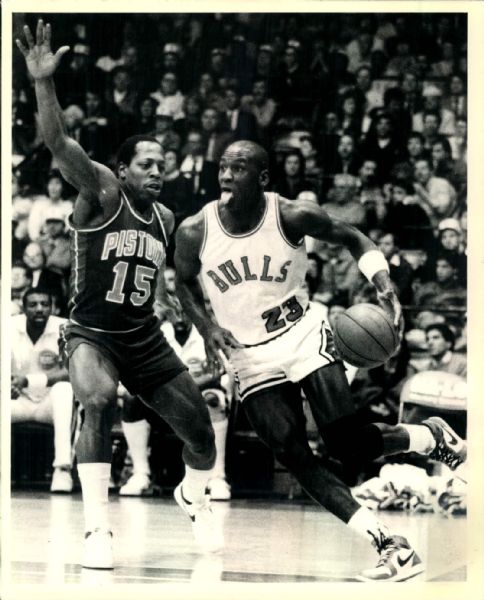 1984-85 Michael Jordan Chicago Bulls Rookie Season "Chicago Sun-Times" Original Type 1 8" x 10" Photo (Sun Times Hologram/MEARS Type 1 Photo LOA)