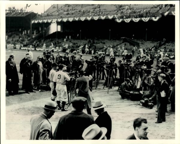 1935 World Series Chicago Cubs vs. New York Yankees "The Sporting News Collection Archives" Original Type 1 Photo - Lot of 5 (Sporting News Collection Hologram/MEARS Type 1 Photo LOA)