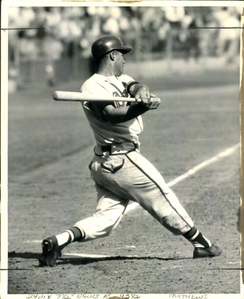 1959 Eddie Matthews Milwaukee Braves "The Sporting News Collection Archives" Original 8" x 10" Photo (Sporting News Collection Hologram/MEARS Photo LOA)