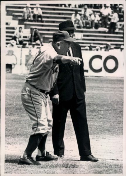 1964 Casey Stengel New York Mets "The Sporting News Collection Archives" Original Type 1 Photo (Sporting News Collection Hologram/MEARS Type 1 Photo LOA)