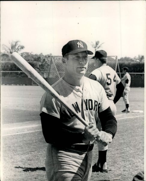 1968 Mickey Mantle New York Yankees Final Spring Training "The Sporting News Collection Archives" Original Type 1 8" x 10" Photo (Sporting News Collection Hologram/MEARS Type 1 Photo LOA)