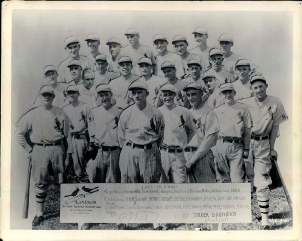 1928 St. Louis Cardinals Team Photo "The Sporting News Collection Archives" Original  8" x 10" Photo (Sporting News Collection Hologram/MEARS Photo LOA)