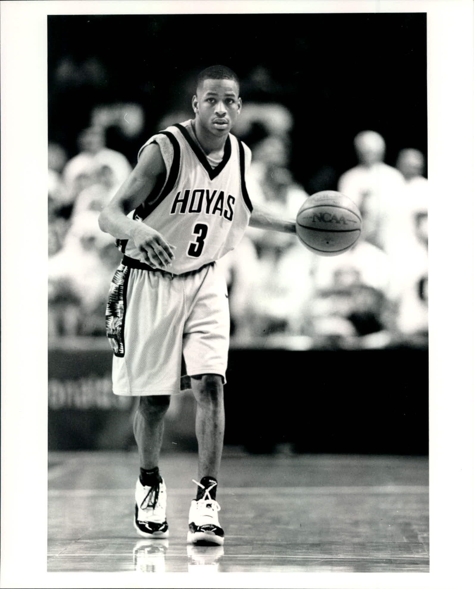 ALLEN IVERSON GEORGETOWN UNIVERSITY HOYAS 8X10 SPORTS ACTION PHOTO (G)