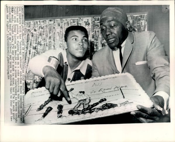 1964-77 Muhammad Ali "Chicago Sun-Times" Original Type 1 Photo - Lot of 10  (Sun Times Hologram/MEARS Type 1 Photo LOA)