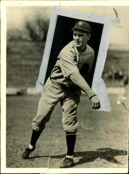 1925-30 circa Ownie Carroll Detroit Tigers "The Sporting News Collection Archives" Original 7.5" x 10" Photo (Sporting News Collection Hologram/MEARS Photo LOA)