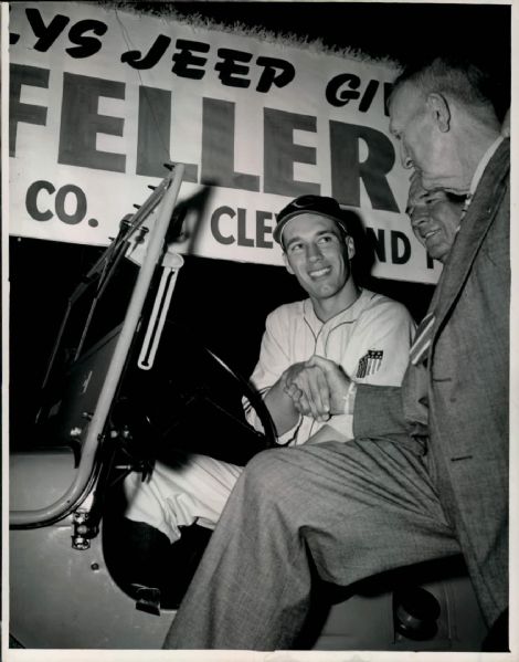 1945 Bob Feller Cleveland Indians "The Sporting News Collection Archives" Original Type 1 Photo (Sporting News Collection Hologram/MEARS Type 1 Photo LOA)