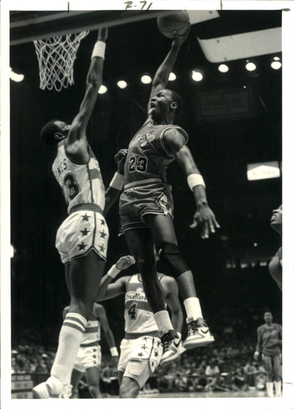 Lot Detail - 1985 Michael Jordan Chicago Bulls "The Sporting News