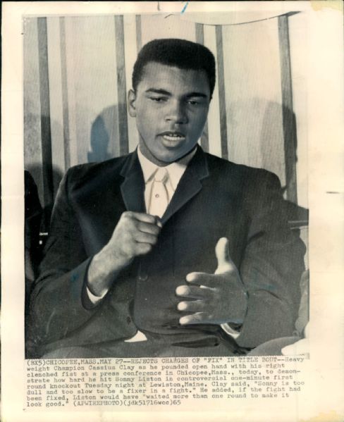 1962-74 Muhammad Ali "Chicago Sun-Times" Original Type 1 Photo- Lot of 12 (Sun Times Hologram/MEARS Type 1 Photo LOA)