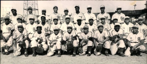 1947-48 Habana Club Puerto Rican Winter League "The Sporting News Collection Archives" Original Photo (Sporting News Collection Hologram/MEARS Photo LOA)