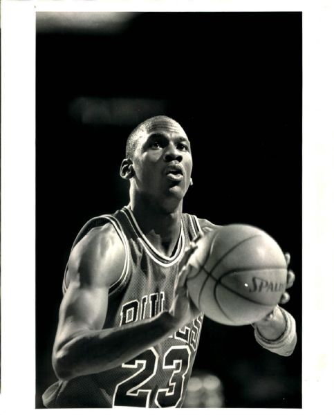 1988 Michael Jordan Chicago Bulls "The Sporting News Collection Archives" Original 8" x 10" Photo (Sporting News Collection Hologram/MEARS Photo LOA)