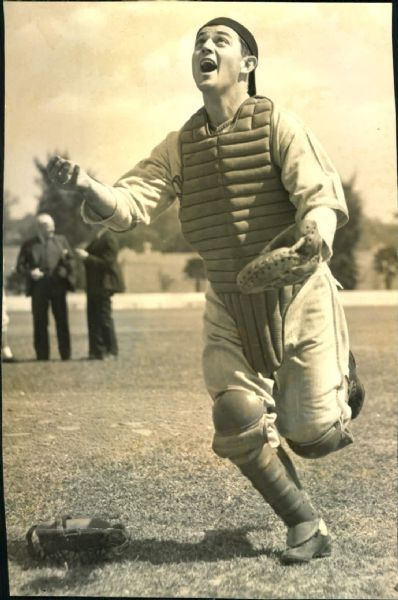 1938 Willard Hershberger Cincinnati Reds "The Sporting News Collection Archives" Original 5.5" x 8" Photo (Sporting News Collection Hologram/MEARS Photo LOA)