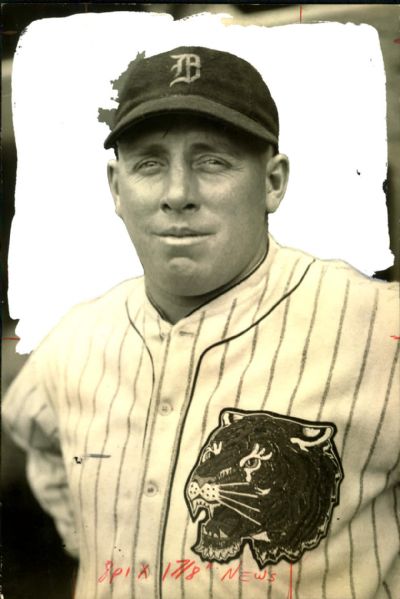 1928 Bob Fothergill Detroit Tigers  "The Sporting News Collection Archives" Original" 6 1/4" x 9 1/4" Production Art (Sporting News Collection Hologram/MEARS Photo LOA)