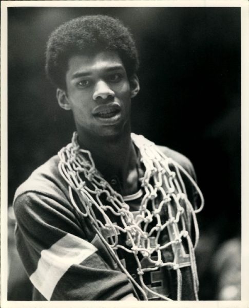 1967-69 circa Lew Alcindor UCLA Bruins "The Sporting News Collection Archives" Original 8" x 10" Photo (Sporting News Collection Hologram/MEARS Photo LOA)