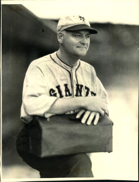 1930-32 circa Dr. Leonard Knowles New York Giants "The Sporting News Collection Archives" Original 7.5" x 9.5" Photo (Sporting News Collection Hologram/MEARS Photo LOA)