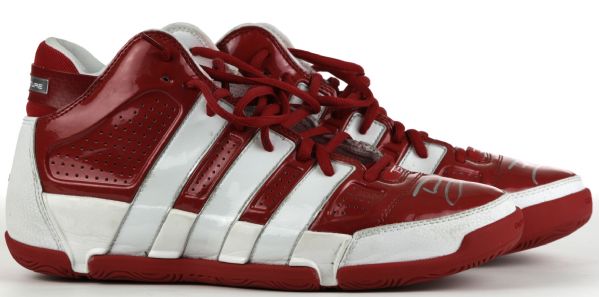 2009-10 Hedo Turkoglu Toronto Raptors Signed Game Worn Shoes - MEARS LOO - JSA