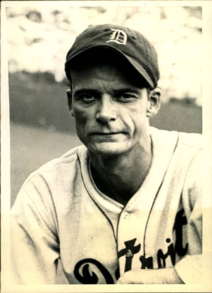 1934 Luke Hamlin Detroit Tigers "The Sporting News Collection Archives" Original 5" x 7" Photo (Sporting News Collection Hologram/MEARS Photo LOA)