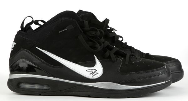 2009-10 Al Harrington New York Knicks Signed Game Worn Shoes - MEARS LOO - JSA