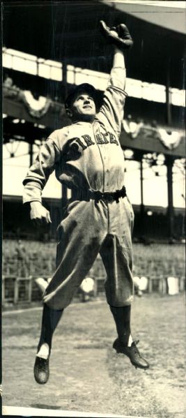 1940 Lee Handley Pittsburgh Pirates "The Sporting News Collection Archives" Original 3.5" x 8.5" Photo (Sporting News Collection Hologram/MEARS Photo LOA)