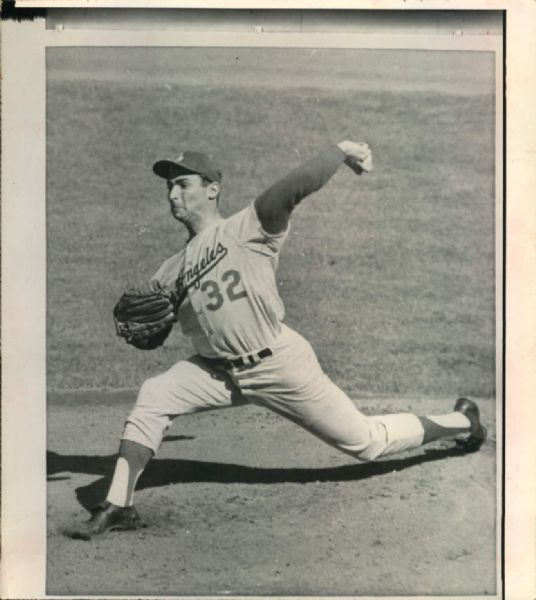 1963 Sandy Koufax Los Angeles Dodgers "The Sporting News Collection Archives" Original 6.5" x 7.5" Photo (Sporting News Collection Hologram/MEARS Photo LOA)