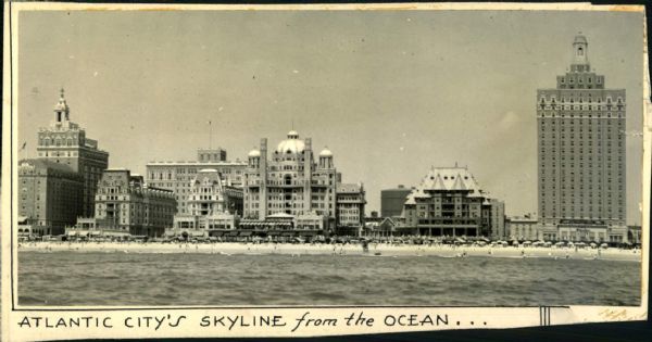 1920s Atlantic City Boardwalk Scene "The Sporting News Collection Archives" Original 4.5" x 8.5" Photo (Sporting News Collection Hologram/MEARS Photo LOA)