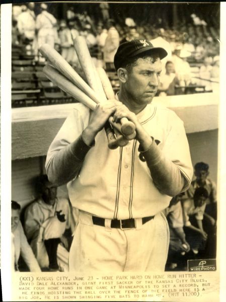 1935 Dale Alexander Kansas City Blues "The Sporting News Collection Archives" Original 8" x 11" Photo (Sporting News Collection Hologram/MEARS Photo LOA)