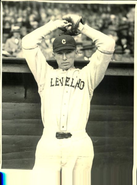 1928 Mel Harder Cleveland Indians "The Sporting News Collection Archives" Original 8" x 10" Photo (Sporting News Collection Hologram/MEARS Photo LOA)