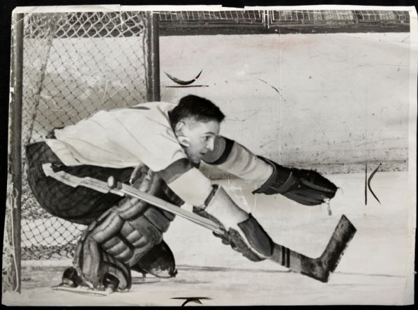 1952 Terry Sawchuk Detroit Red Wings "TSN Collection Archives" Original First Generation 9" x 12" Choice Jumbo Oversized Photo (TSN Collection Hologram/MEARS Photo LOA) 1:1, Unique