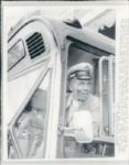 1969 Ernie Banks driving a bus in Chicago Sport Magazine Wire Photo - Chicago Cubs