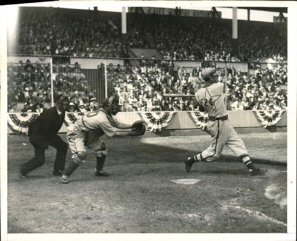 1939 Bill Norman Hollywood Stars (PCL) "The Sporting News Collection Archives" Original 8" x 10" Photo (Sporting News Collection Hologram/MEARS Photo LOA)