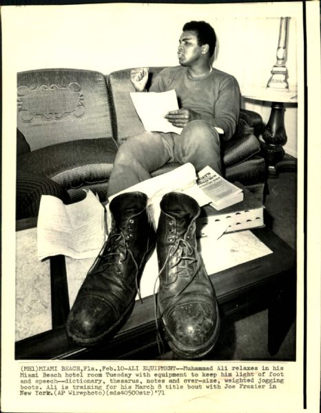 1971 Muhammad Ali Relaxes Before Bout With Joe Frazier 8" x 10.5" Photo