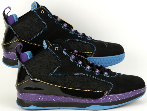 2009 Chris Paul New Orleans Hornets Signed Michael Jordan Brand Shoes - JSA 